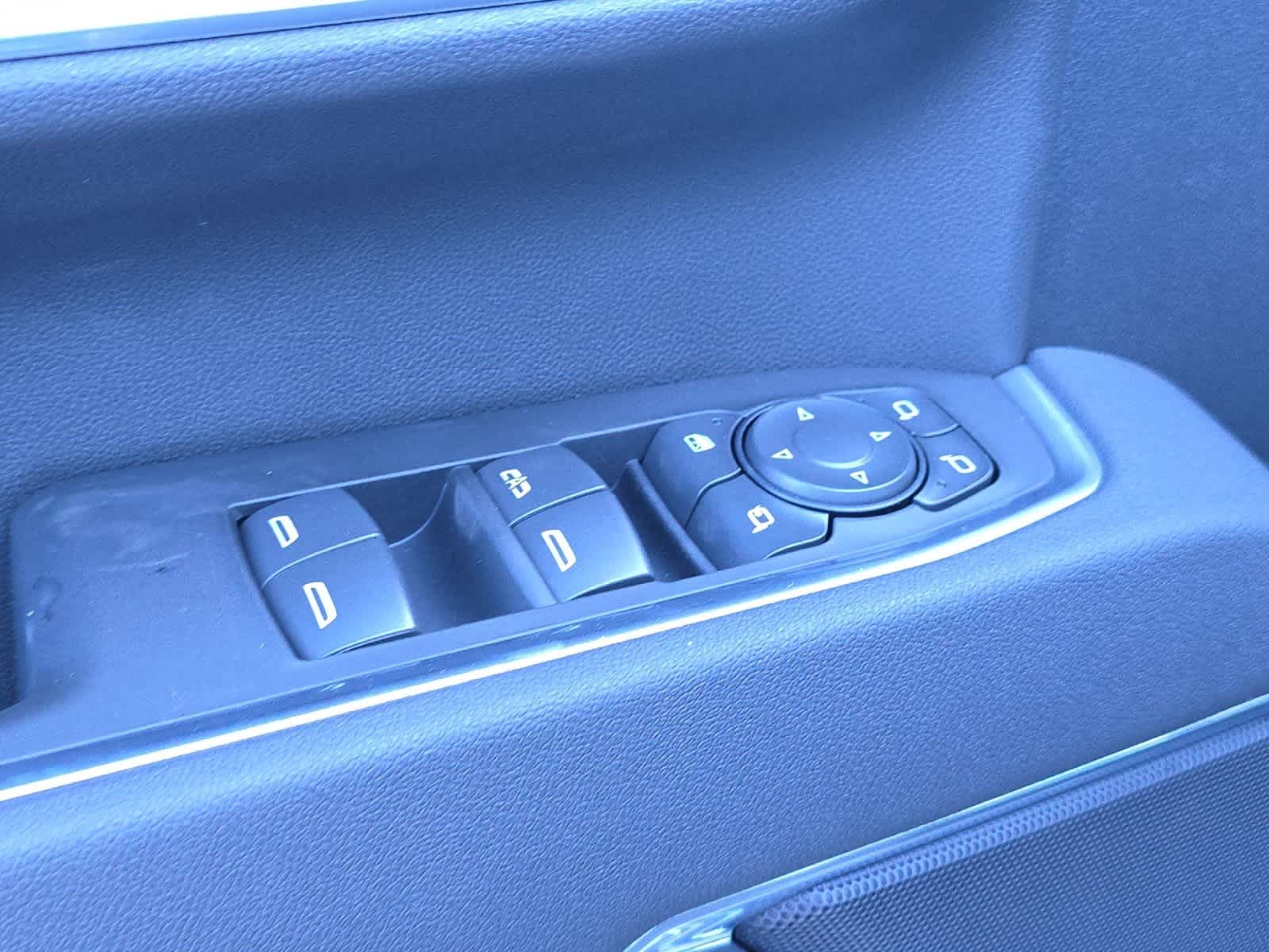 Thumbnail: 2025 Chevrolet Silverado 2500 - 13