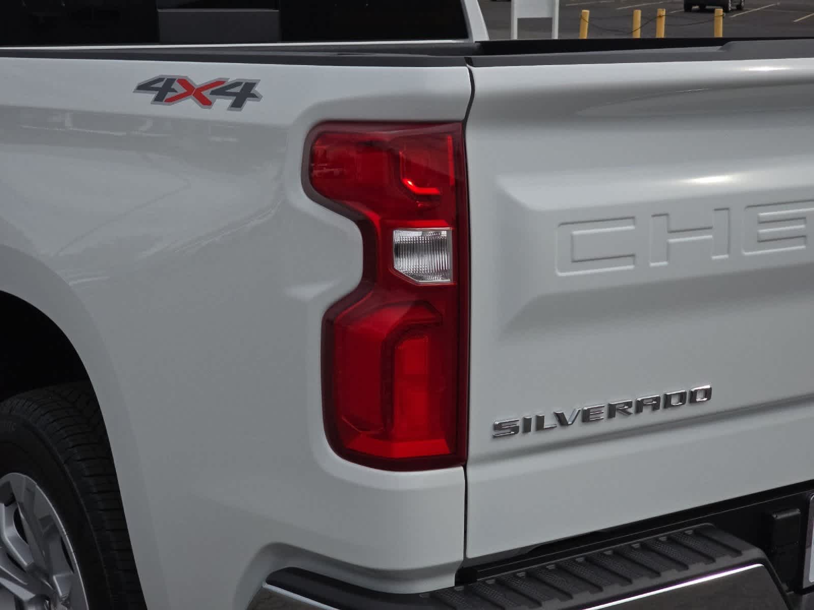 Thumbnail: 2026 Chevrolet Silverado 1500 - 26