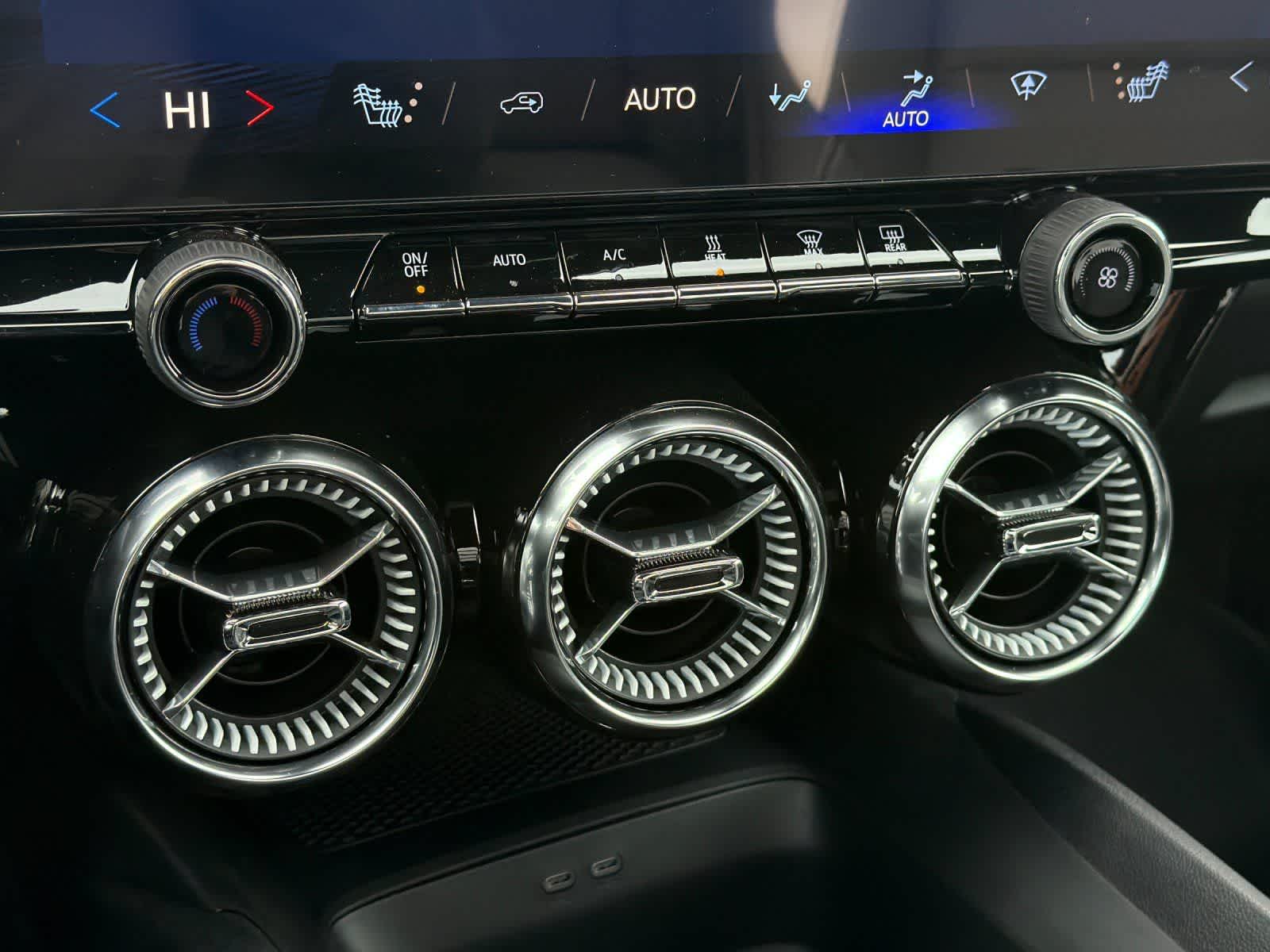 Thumbnail: 2026 Chevrolet Blazer EV - 21