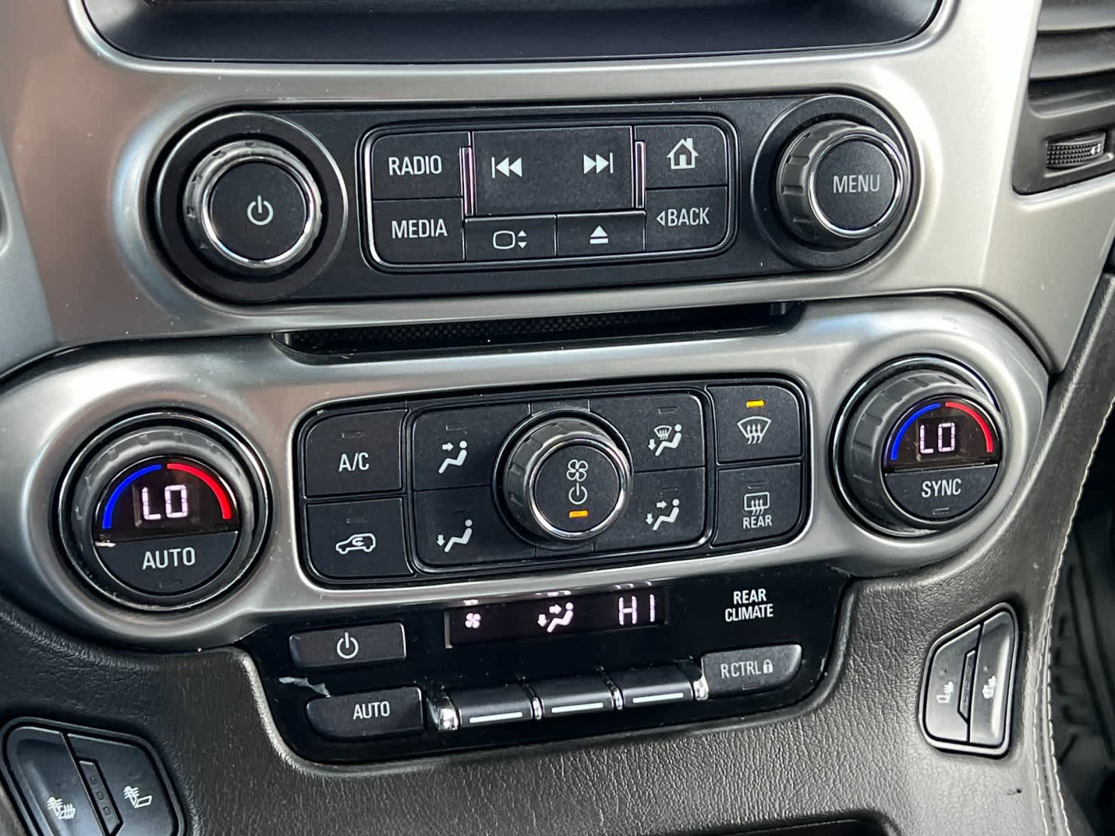 Thumbnail: 2017 Chevrolet Suburban - 22