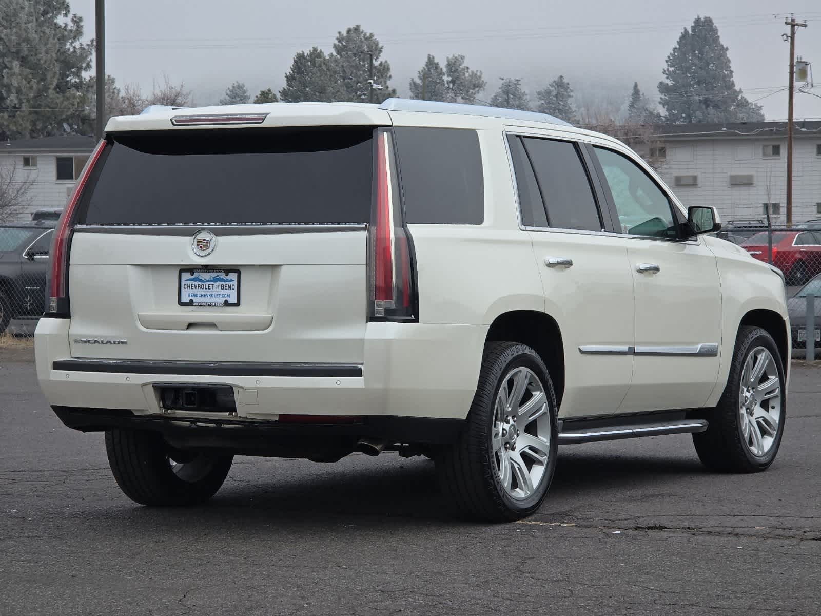 Thumbnail: 2015 Cadillac Escalade - 2