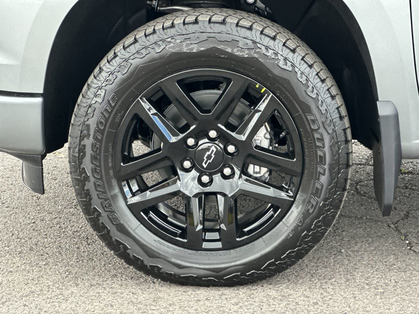 Thumbnail: 2026 Chevrolet Silverado 1500 - 26