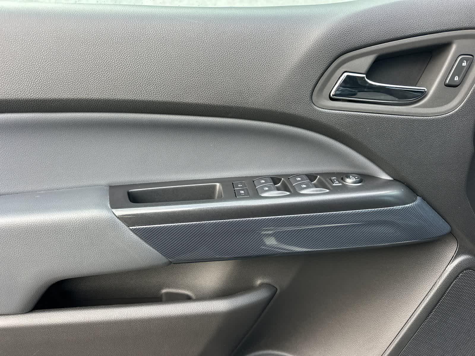 Thumbnail: 2022 Chevrolet Colorado - 12