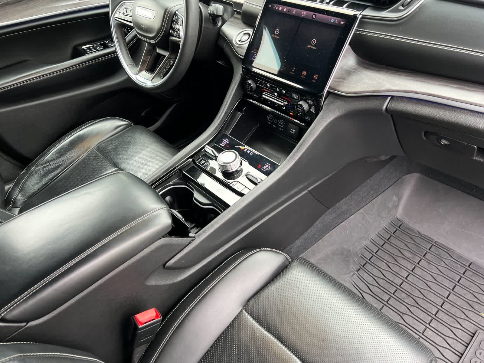 Thumbnail: 2023 Jeep Grand Cherokee - 15