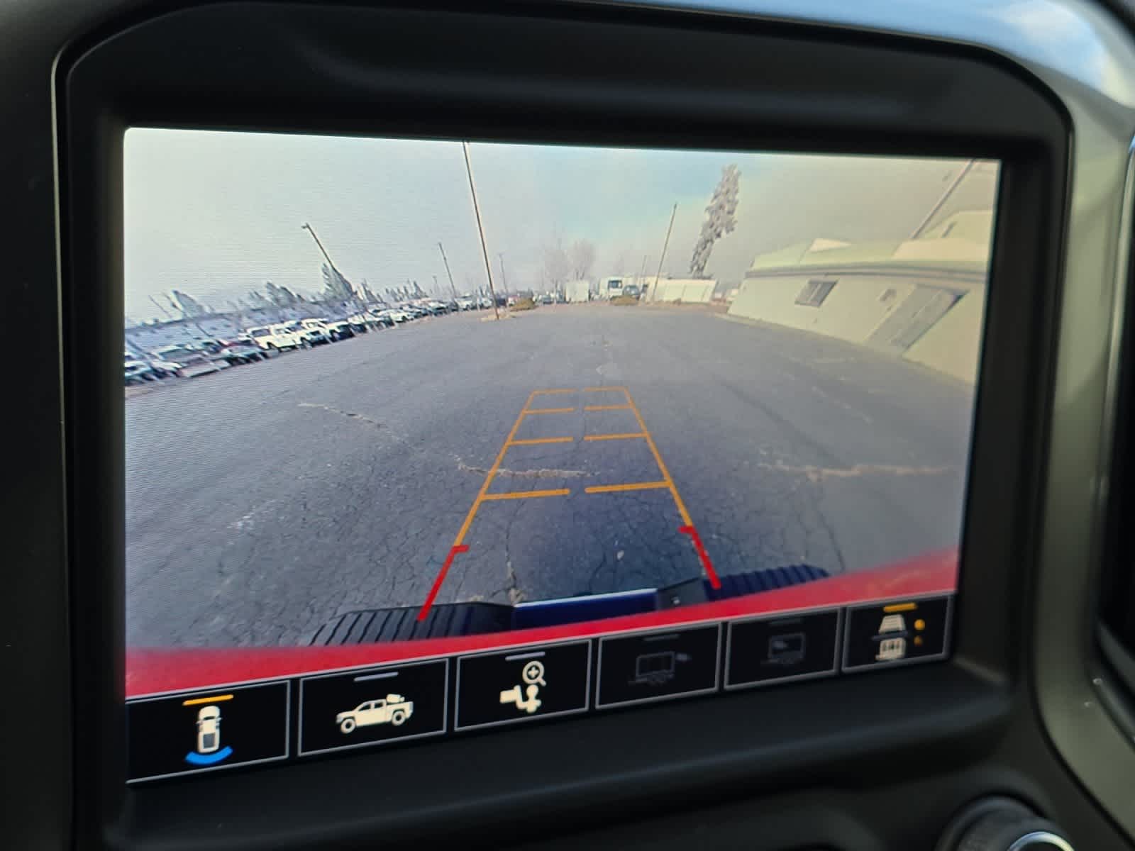 Thumbnail: 2022 Chevrolet Silverado 3500 - 18