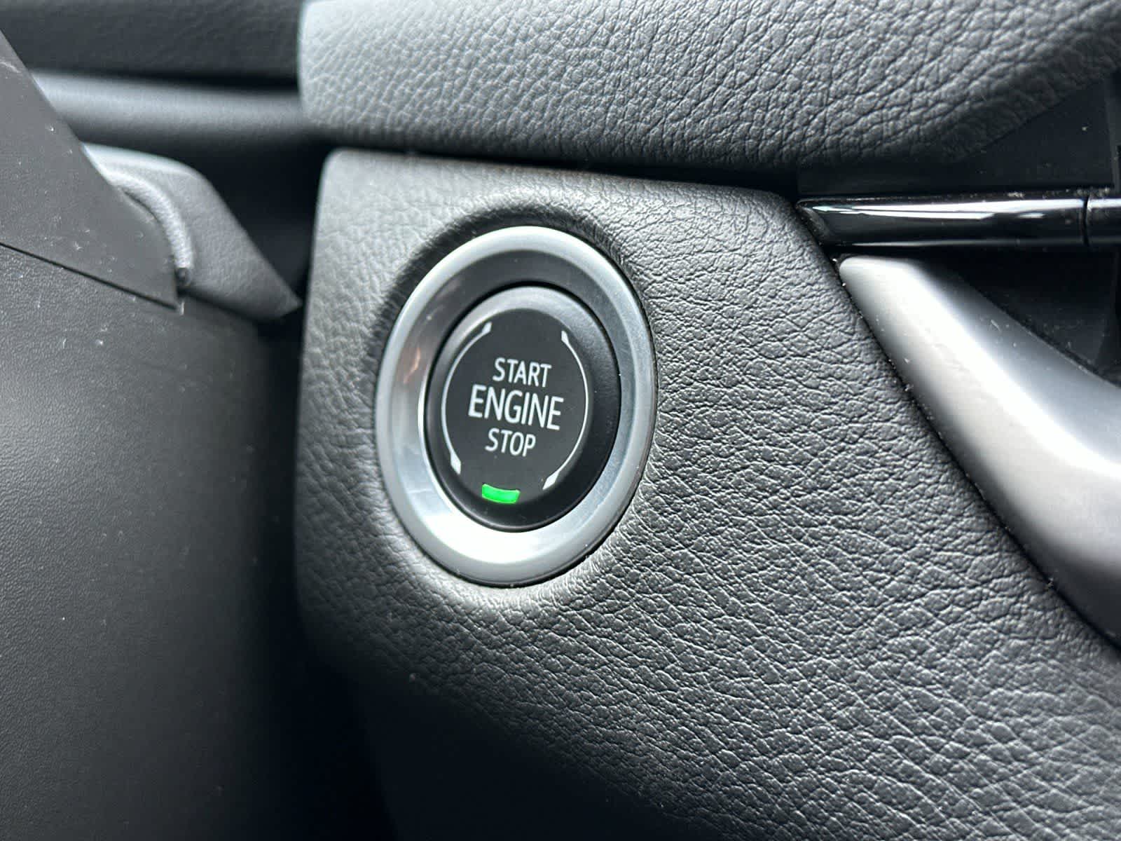 Thumbnail: 2025 Cadillac XT4 - 22