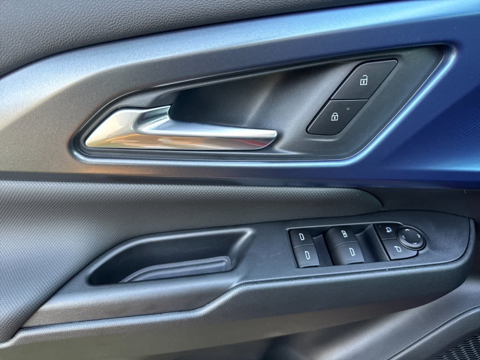 Thumbnail: 2026 Chevrolet Equinox - 12