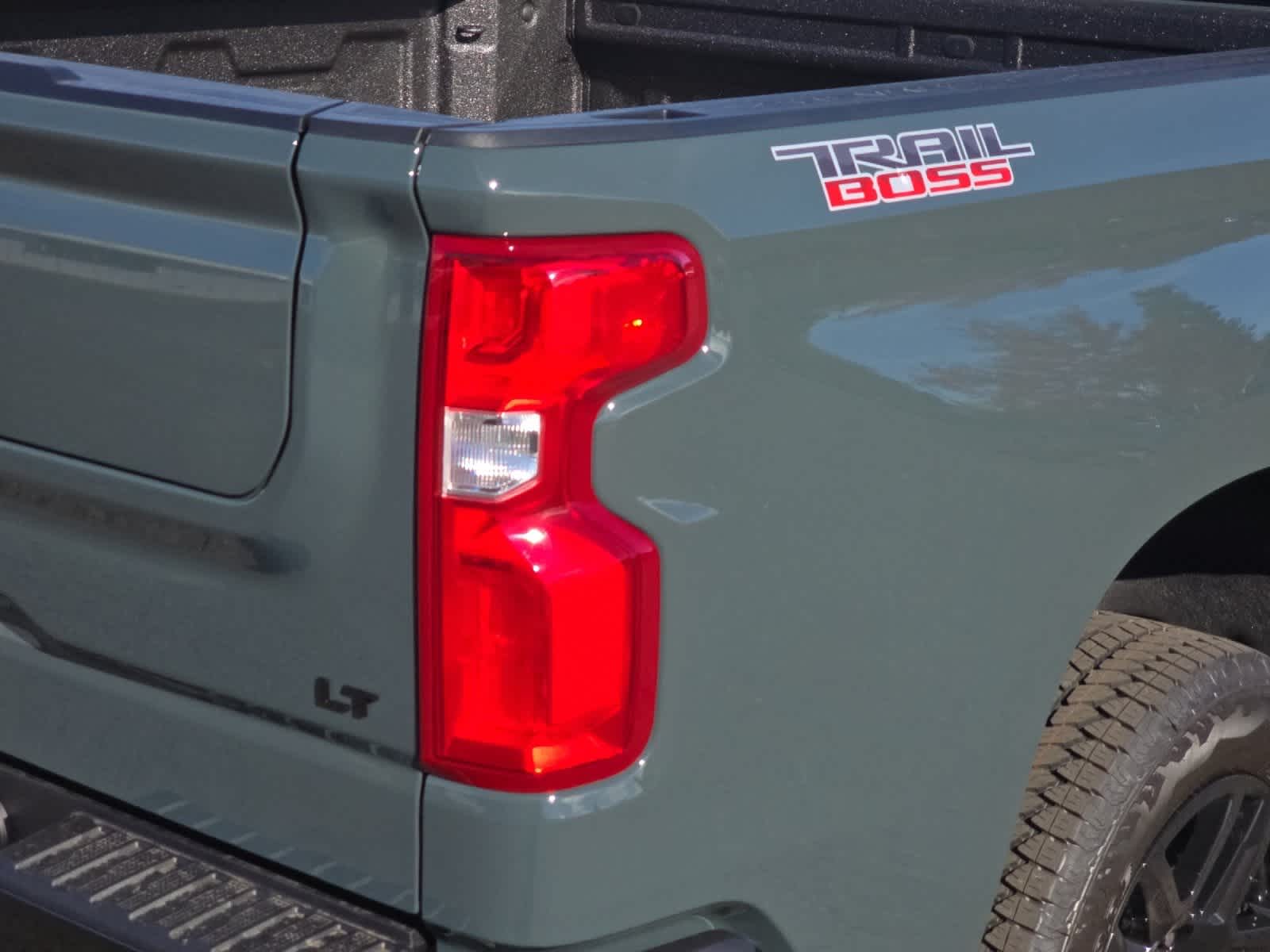 Thumbnail: 2026 Chevrolet Silverado 1500 - 26