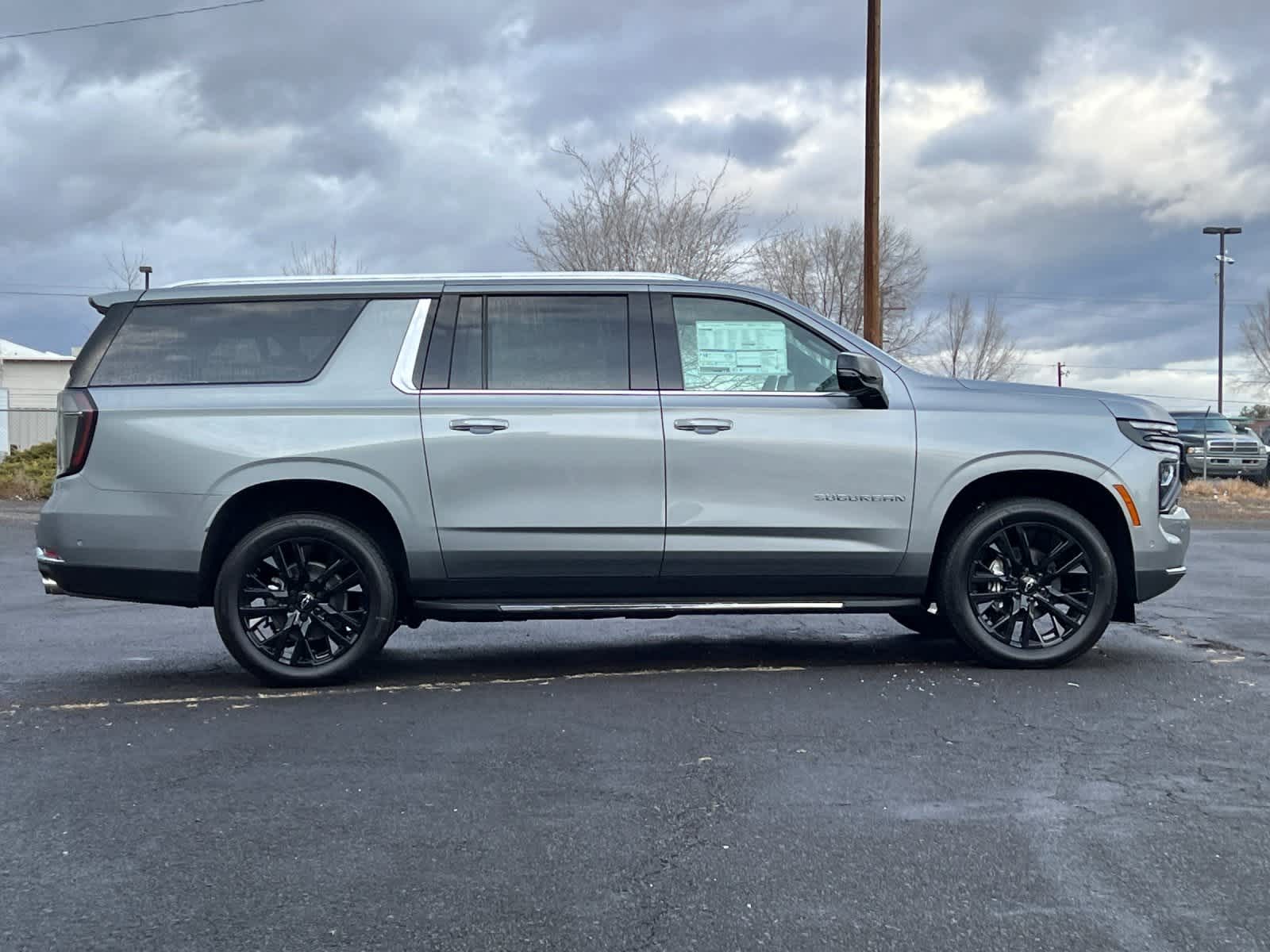 Thumbnail: 2026 Chevrolet Suburban - 8