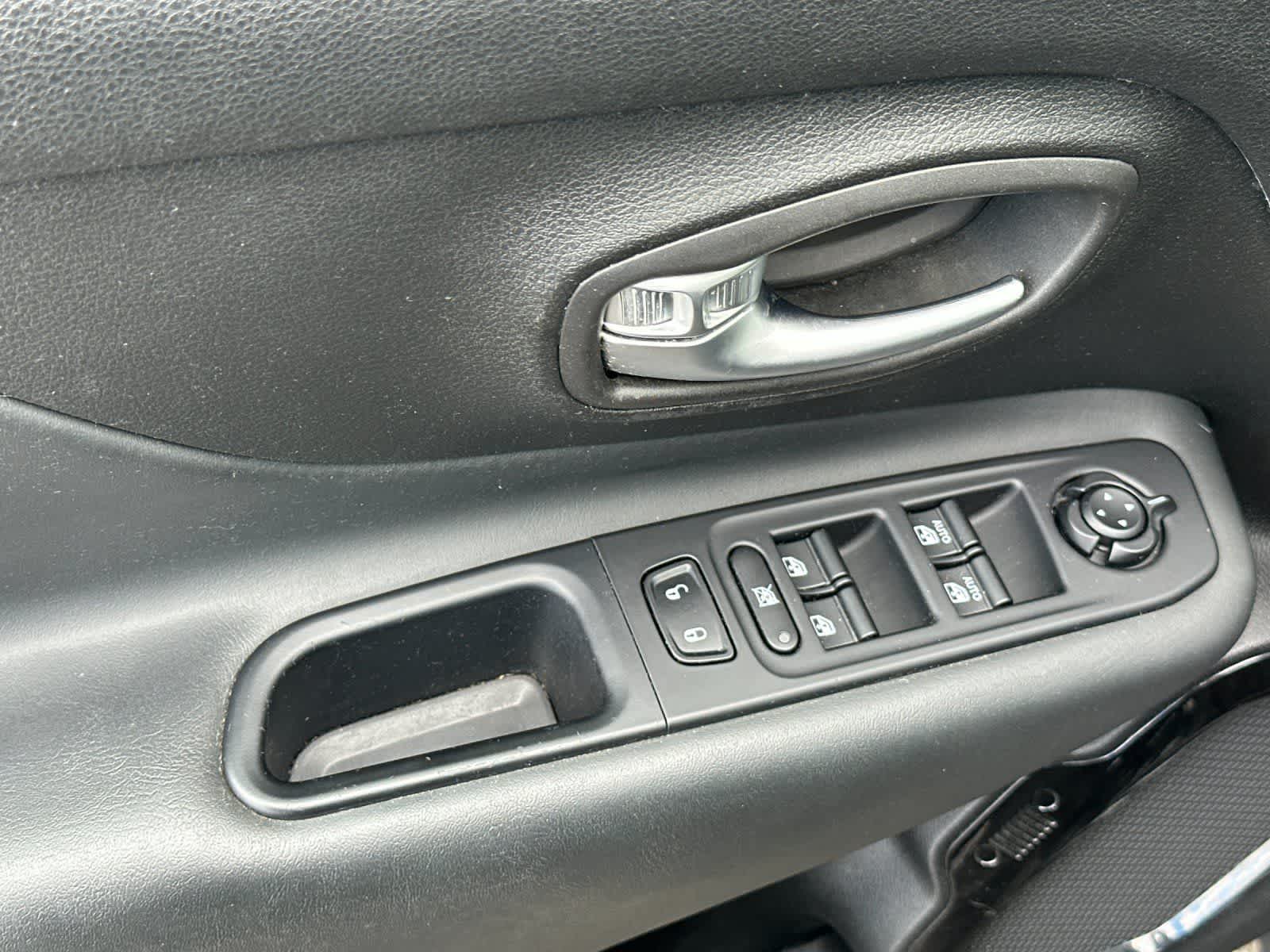 Thumbnail: 2020 Jeep Renegade - 13