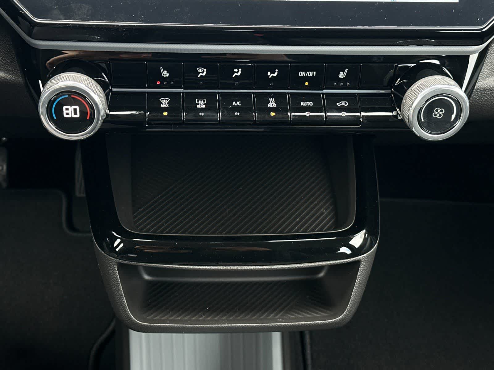 Thumbnail: 2027 Chevrolet Bolt EV - 21