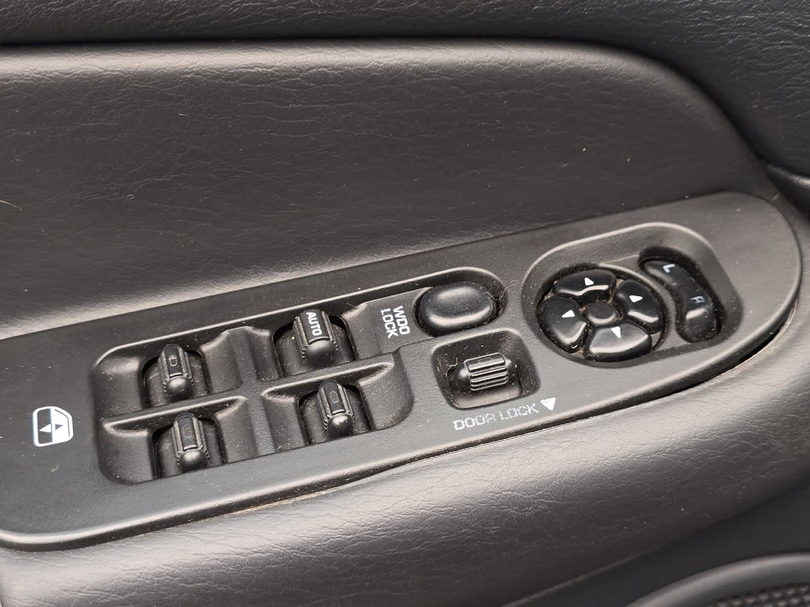 Thumbnail: 2004 Dodge Ram 2500 - 13