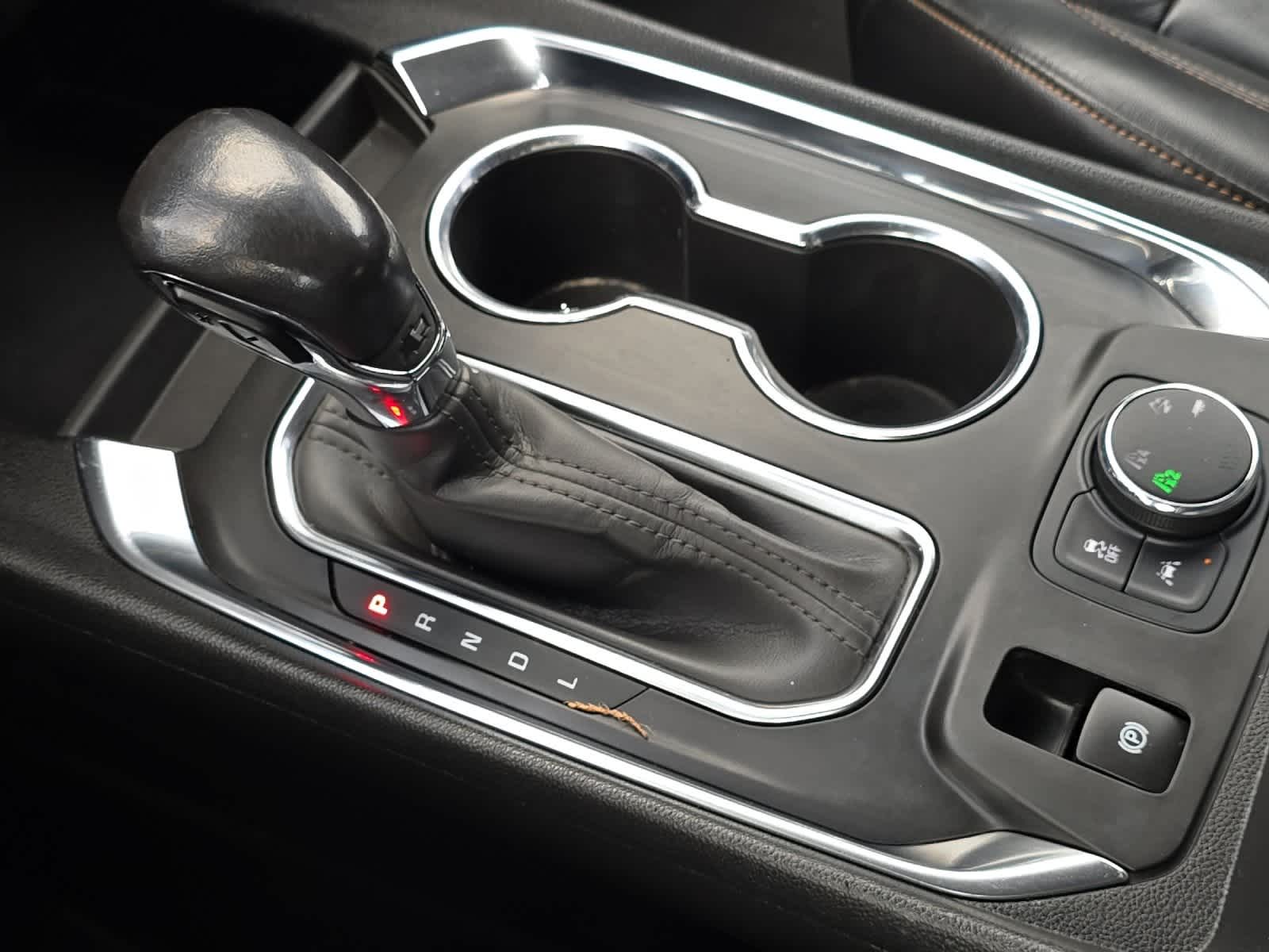 Thumbnail: 2021 Chevrolet Traverse - 23