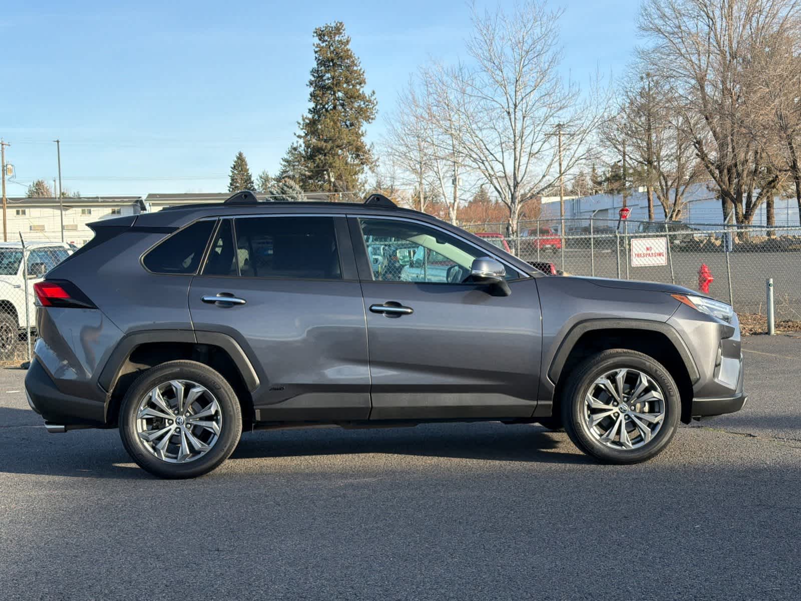 Thumbnail: 2022 Toyota RAV4 - 8