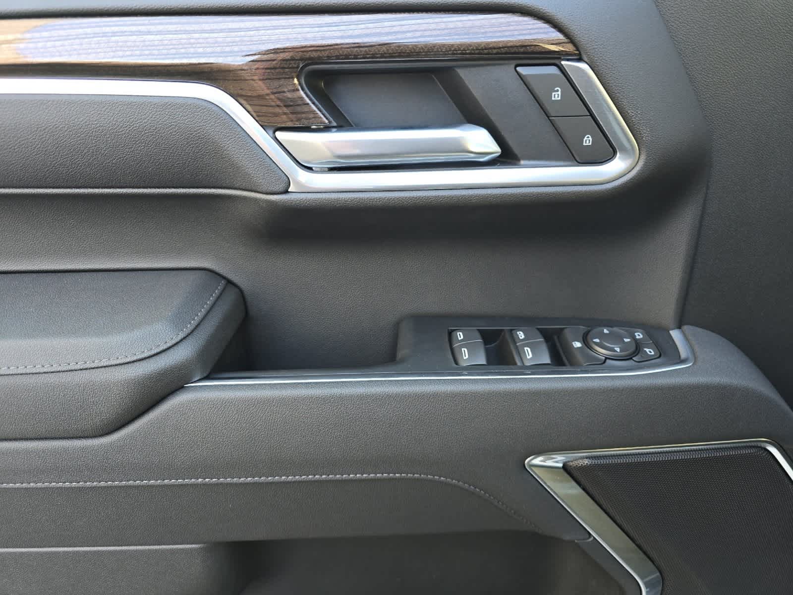 Thumbnail: 2026 Chevrolet Silverado 1500 - 12