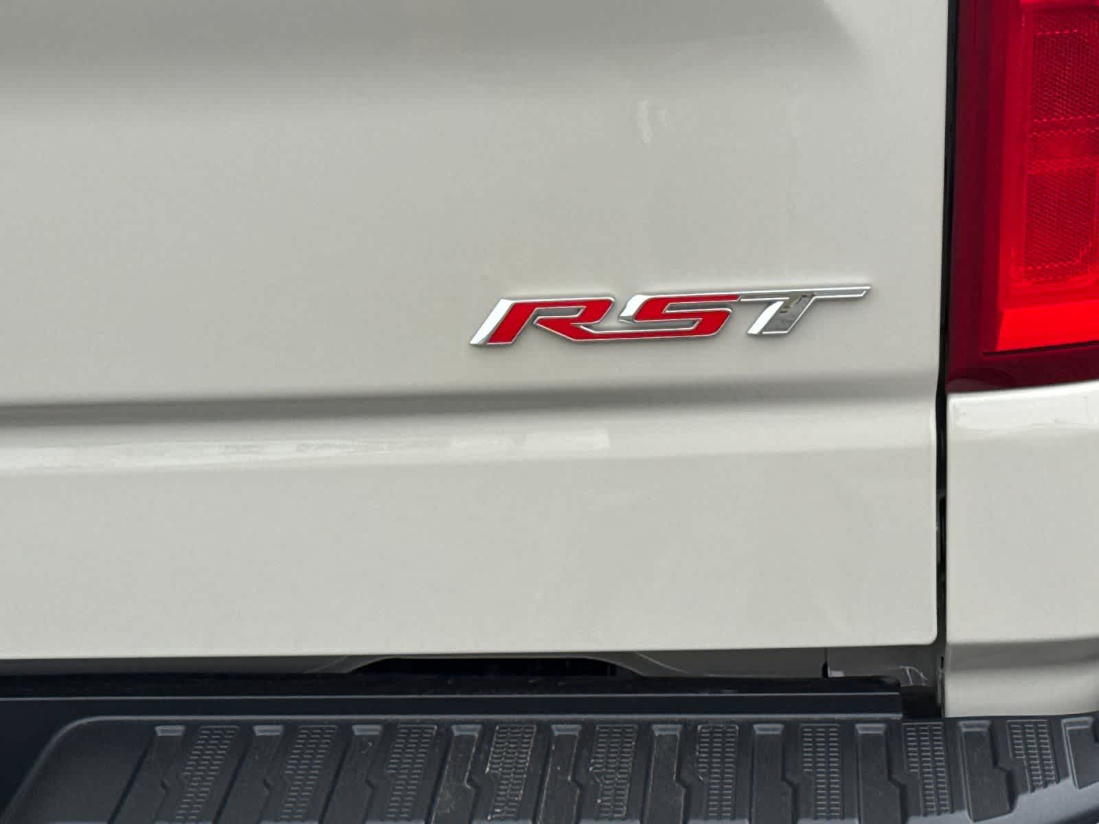 Thumbnail: 2026 Chevrolet Silverado 1500 - 26