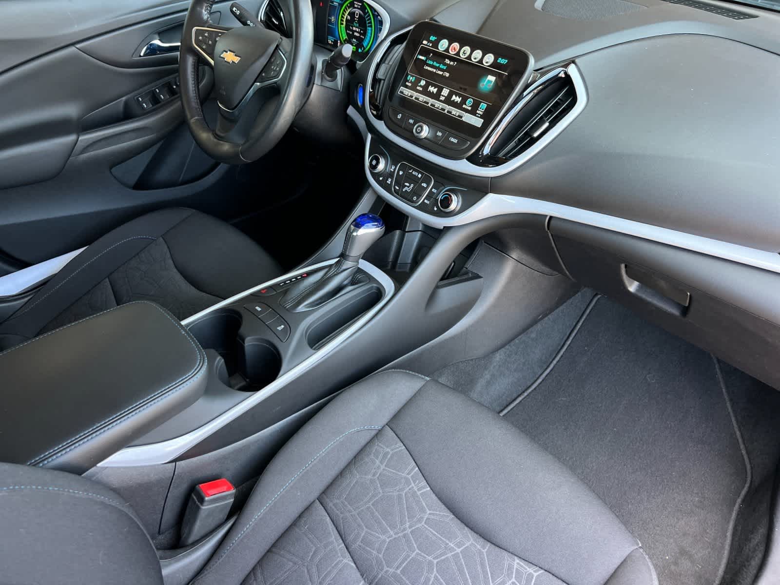 Thumbnail: 2018 Chevrolet Volt - 16