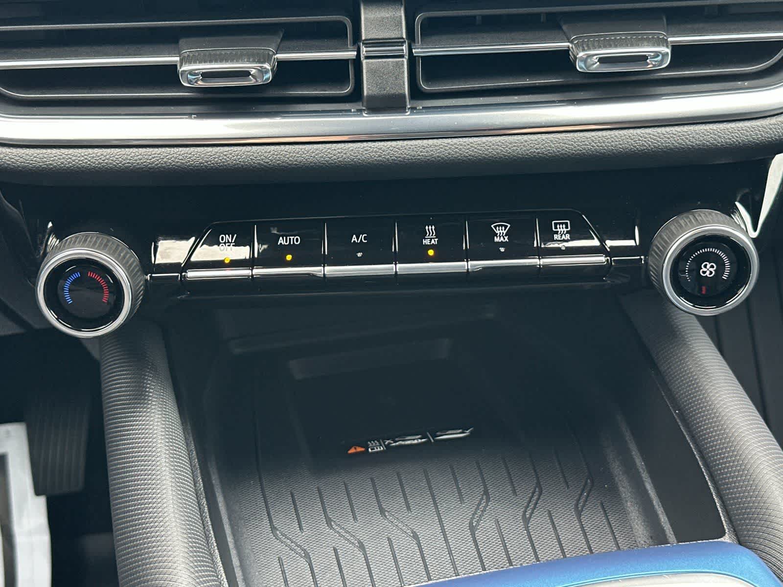 Thumbnail: 2026 Chevrolet Equinox - 21