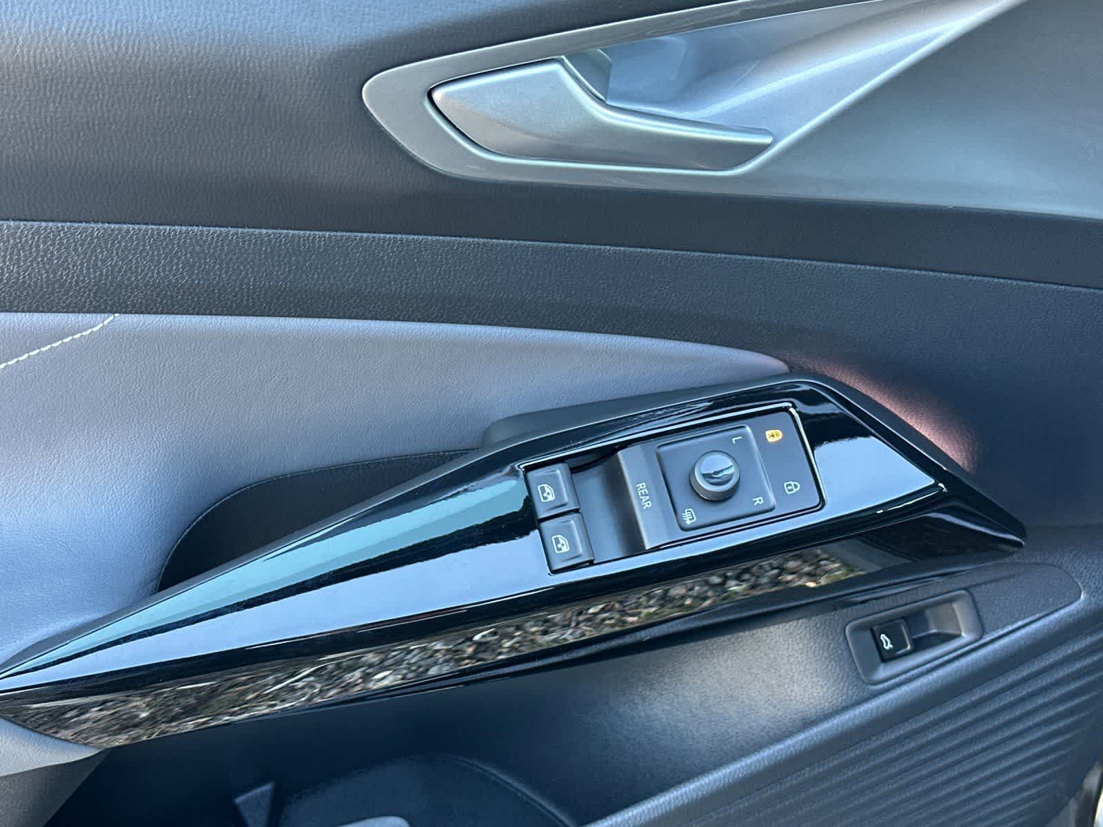 Thumbnail: 2023 Volkswagen ID.4 - 13