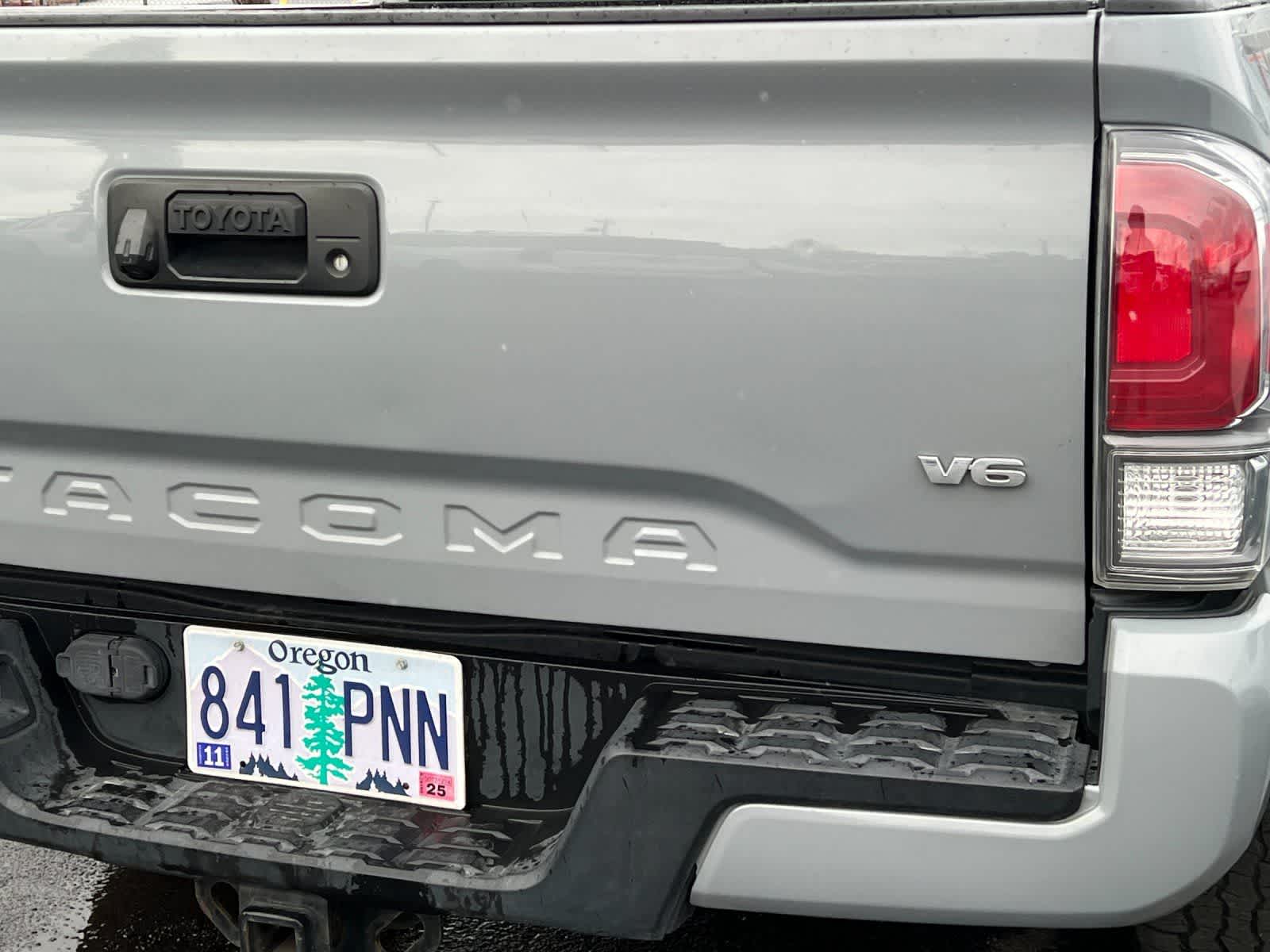 Thumbnail: 2020 Toyota Tacoma - 10