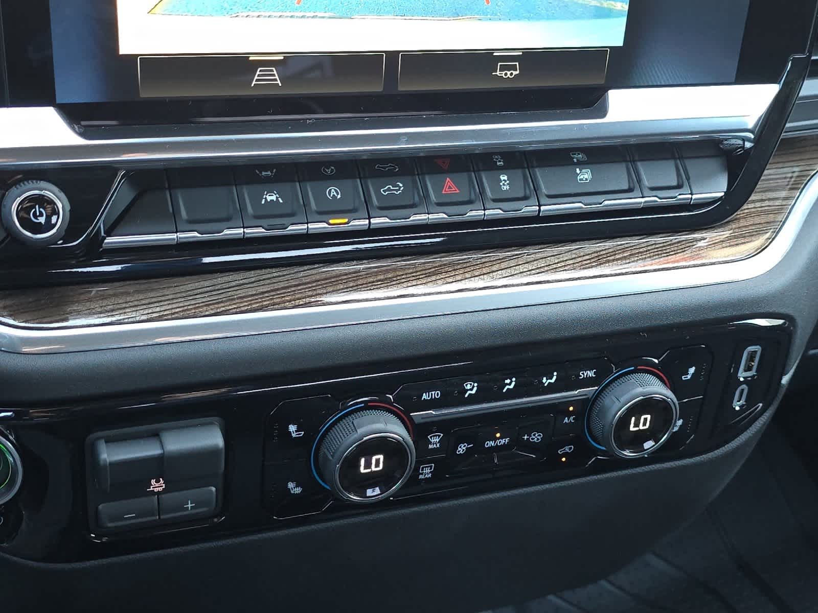 Thumbnail: 2026 Chevrolet Silverado 1500 - 20