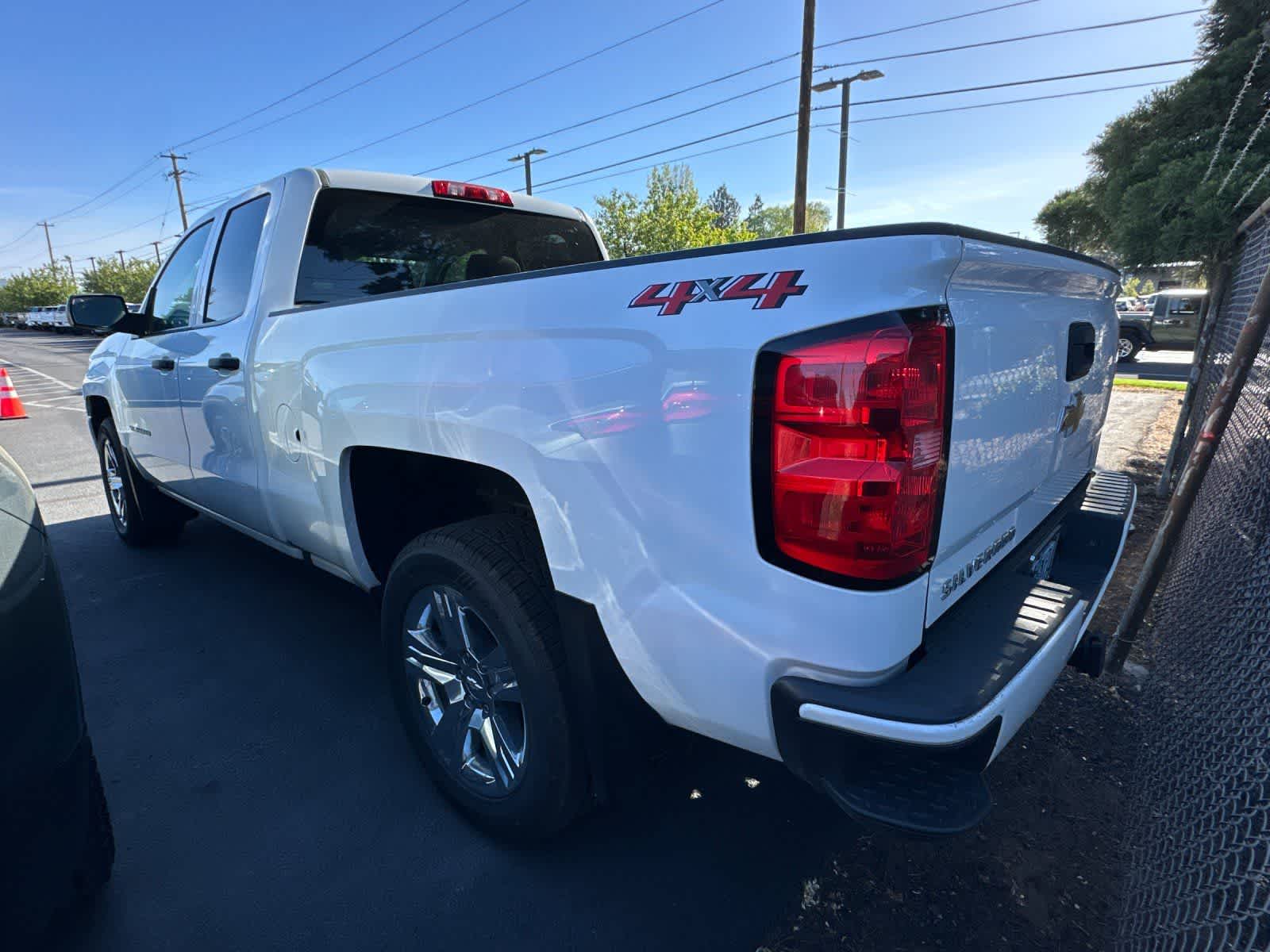 Thumbnail: 2018 Chevrolet Silverado 1500 - 5