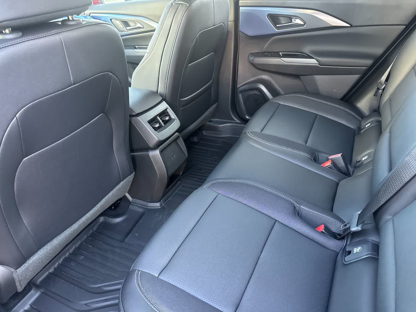 Thumbnail: 2026 Chevrolet Equinox - 4