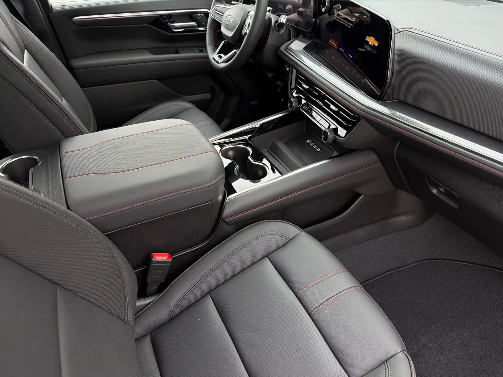 Thumbnail: 2026 Chevrolet Suburban - 17