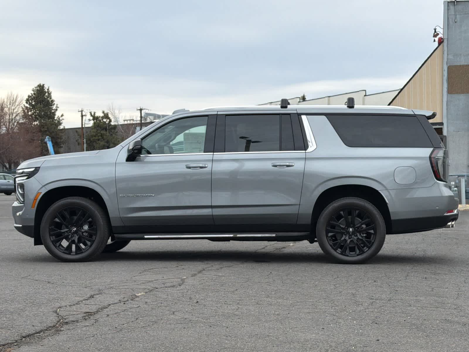 Thumbnail: 2026 Chevrolet Suburban - 5