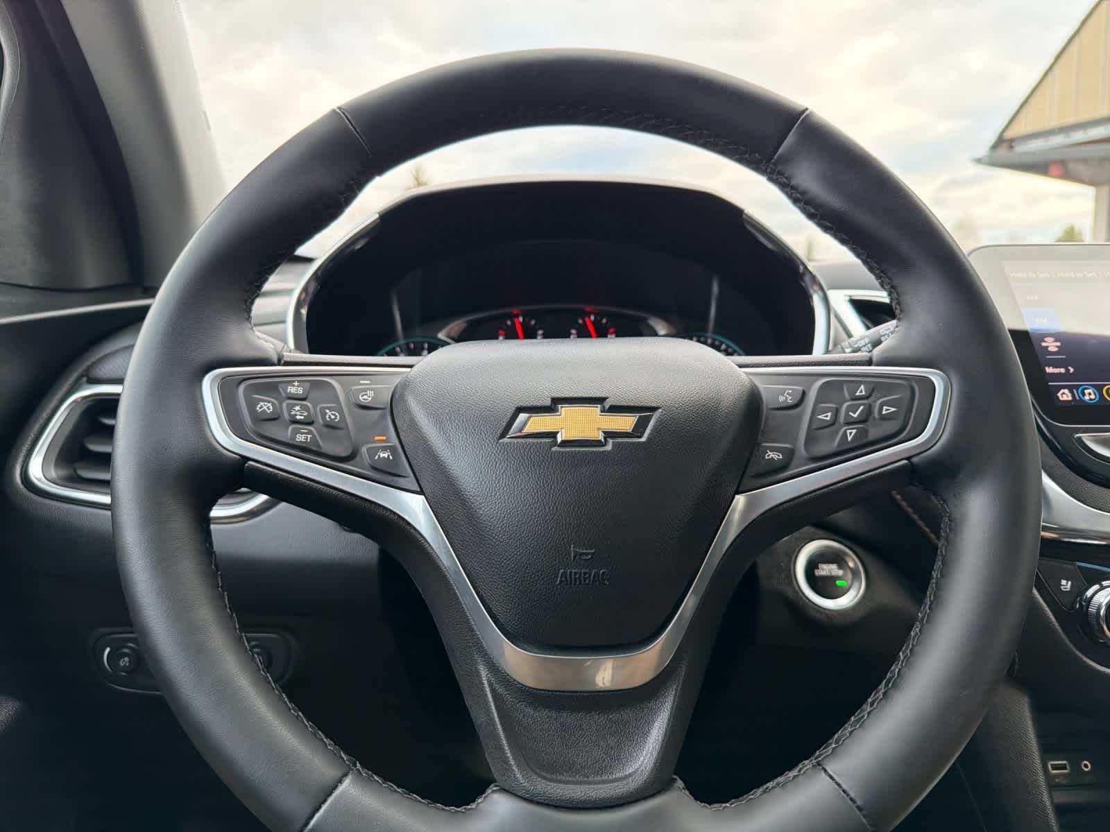 Thumbnail: 2023 Chevrolet Equinox - 23