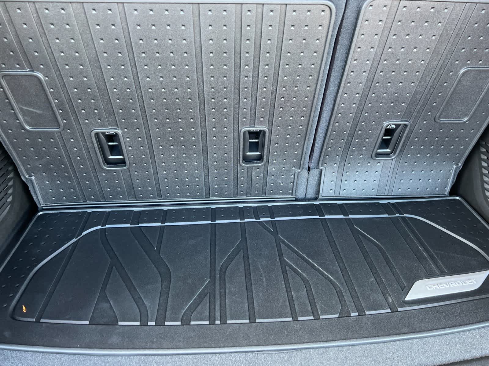 Thumbnail: 2026 Chevrolet Tahoe - 17