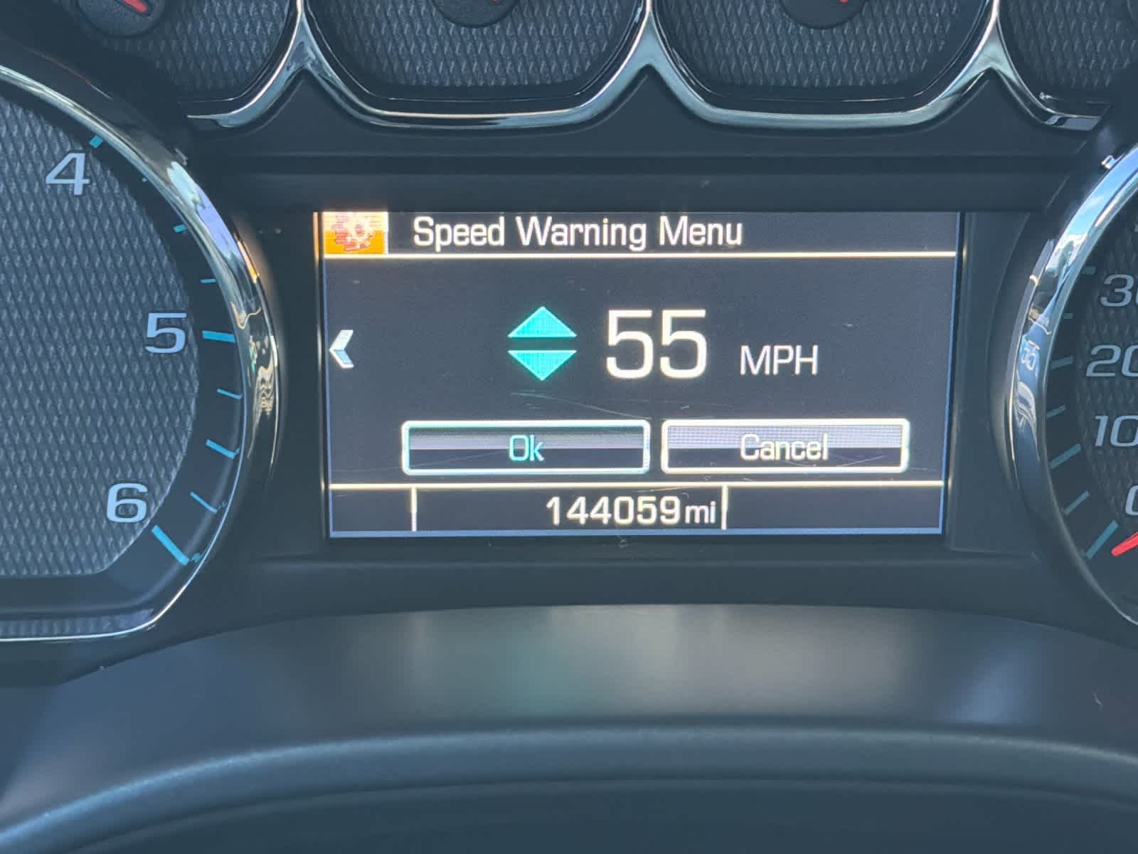 Thumbnail: 2015 Chevrolet Silverado 1500 - 23