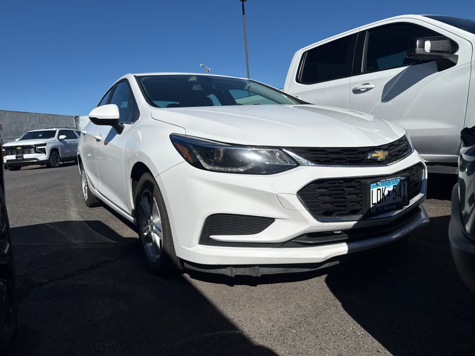 Thumbnail: 2017 Chevrolet Cruze - 3