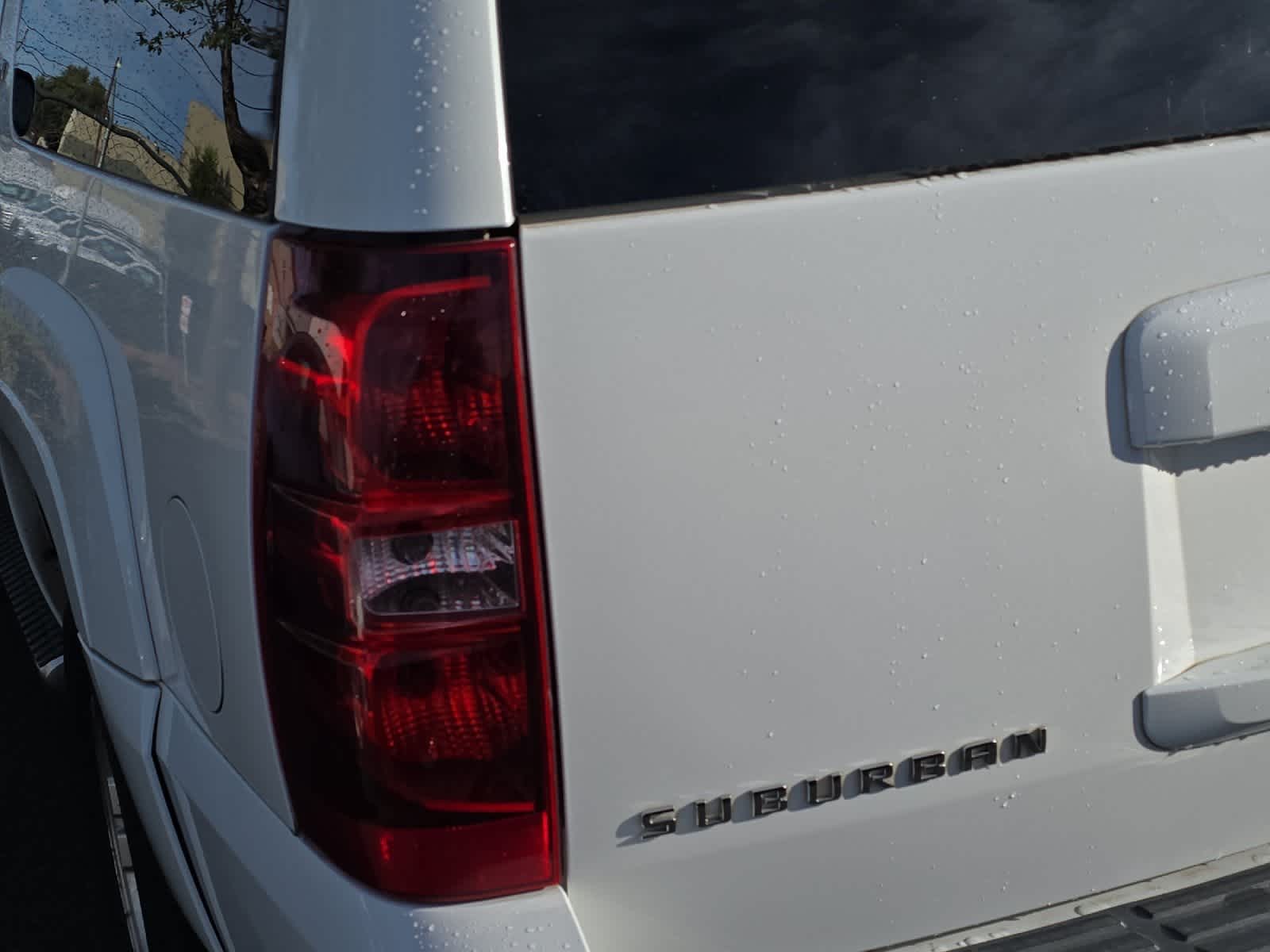 Thumbnail: 2013 Chevrolet Suburban - 8