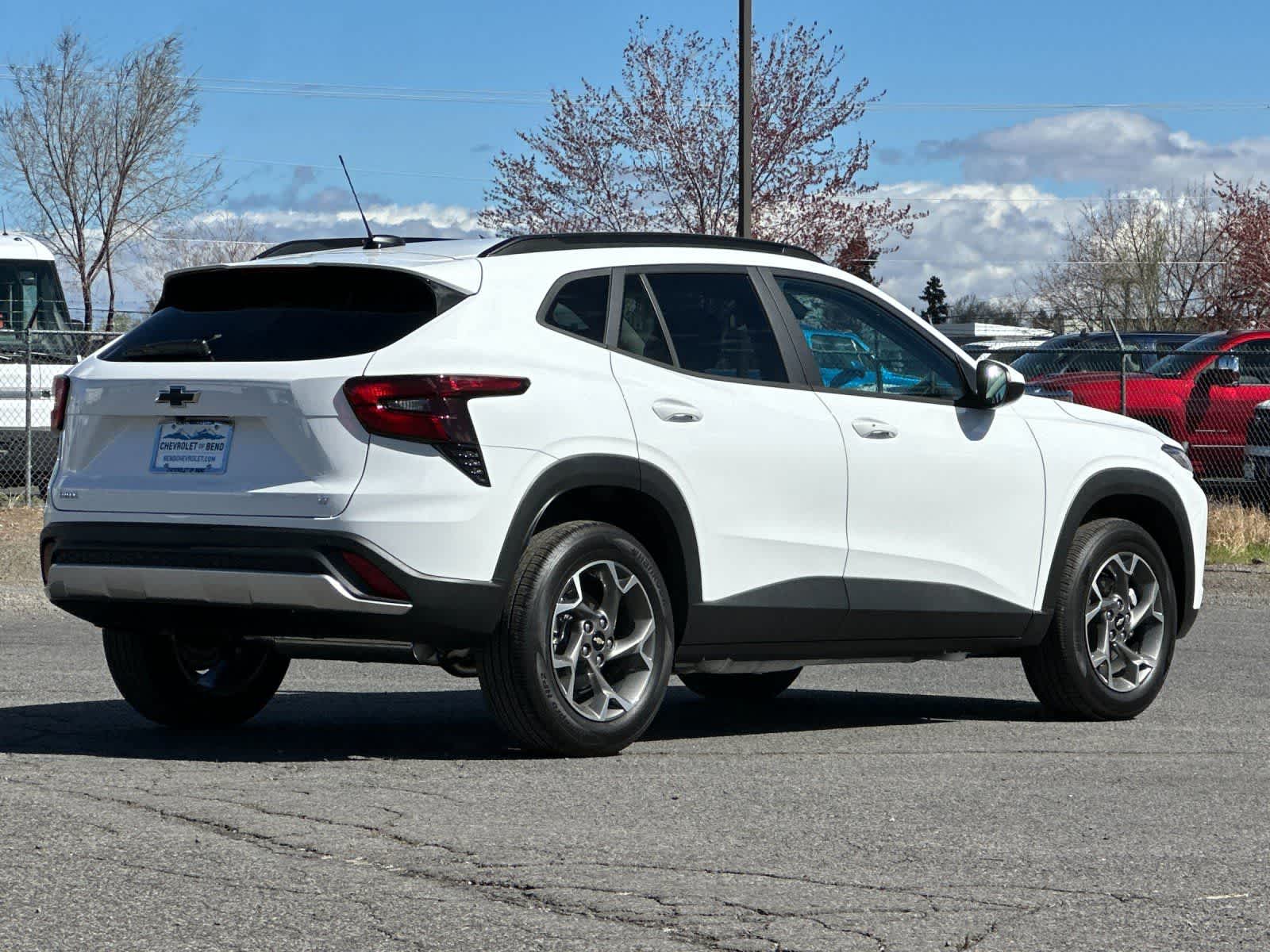 Thumbnail: 2026 Chevrolet Trax - 2