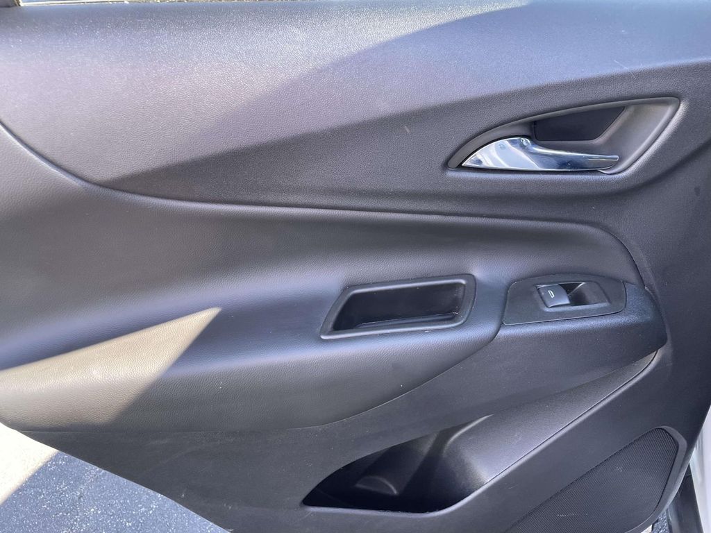 2023 Chevrolet Equinox LT - Photo 14