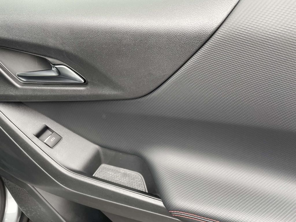 2027 Chevrolet Equinox RS - Photo 10