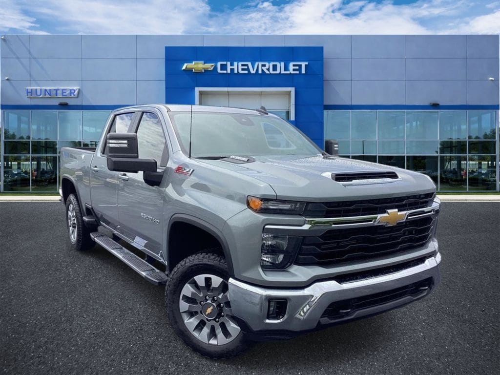 2026 Chevrolet Silverado HD LT 4WD Crew Cab Standard Box's photo