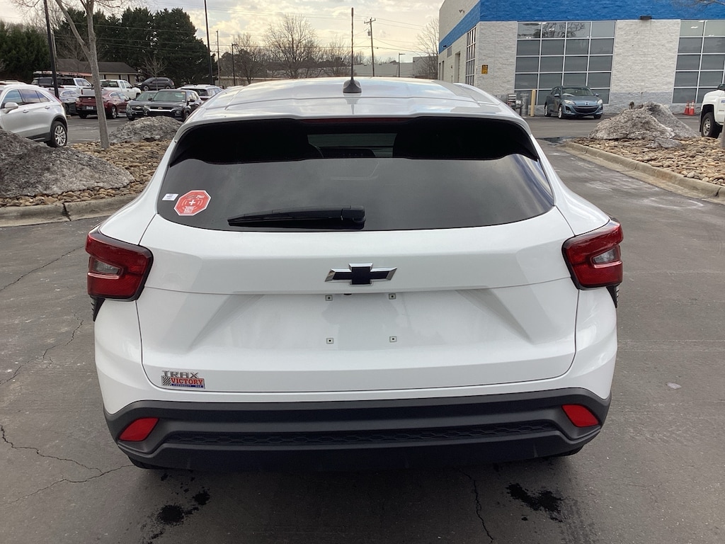 Used 2025 Chevrolet Trax LS SUV