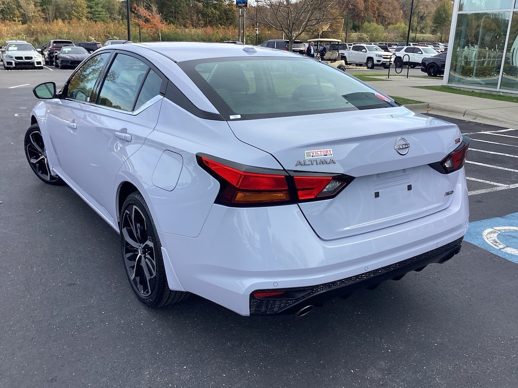 Used 2025 Nissan Altima 2.5 SR Sedan