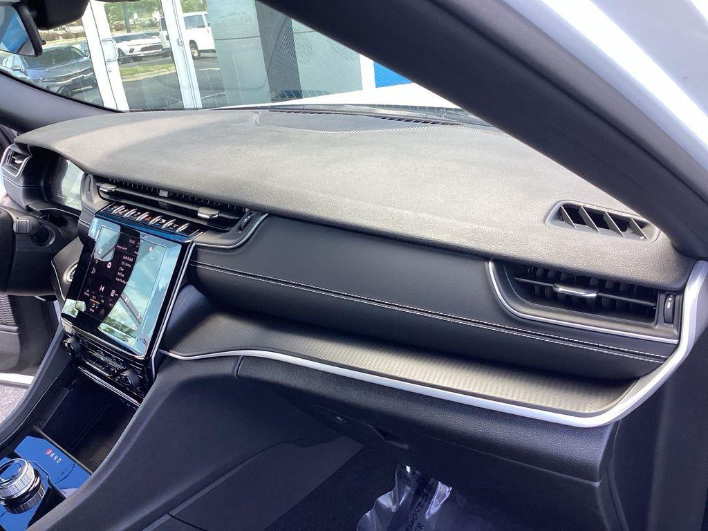 2025 Jeep Grand Cherokee Laredo - Photo 16