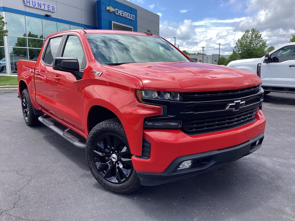 2021 Chevrolet Silverado 1500 RST 4X4 Crew Cab Short Box's photo