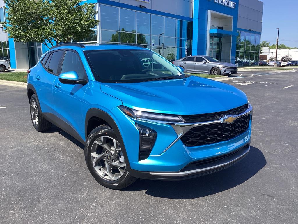 2026 Chevrolet Trax LT - Photo 8