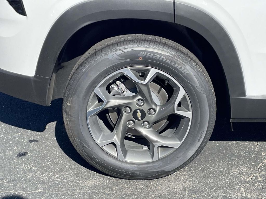 2026 Chevrolet Trax LT - Photo 7