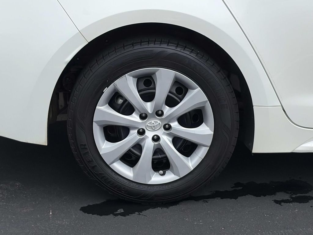 2020 Toyota Corolla LE - Photo 7