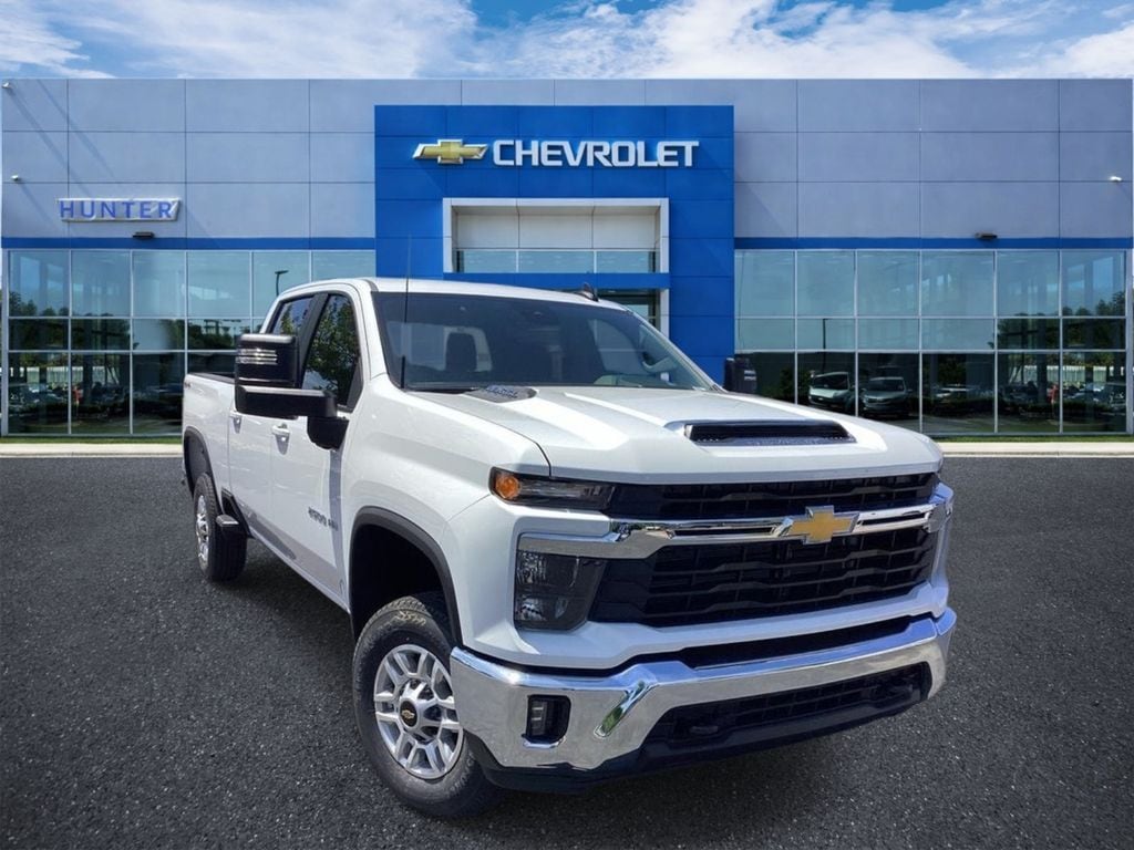 2026 Chevrolet Silverado HD LT 4WD Crew Cab Standard Box's photo