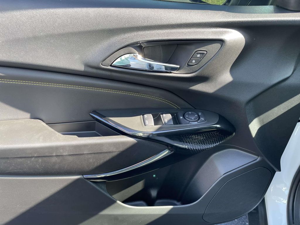 2026 Chevrolet Trax LT - Photo 17