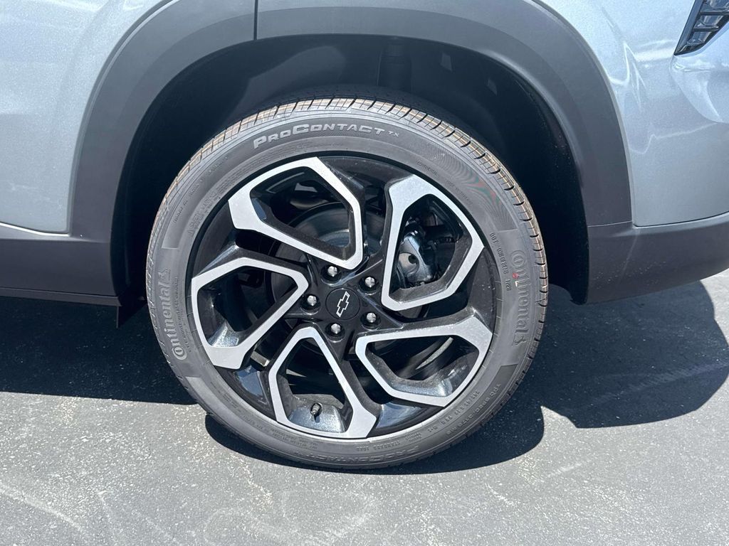 2026 Chevrolet Trax RS - Photo 8