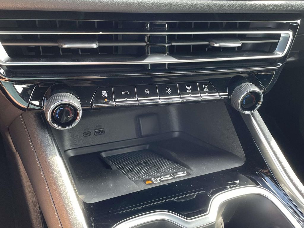 2026 Chevrolet Traverse LT - Photo 25