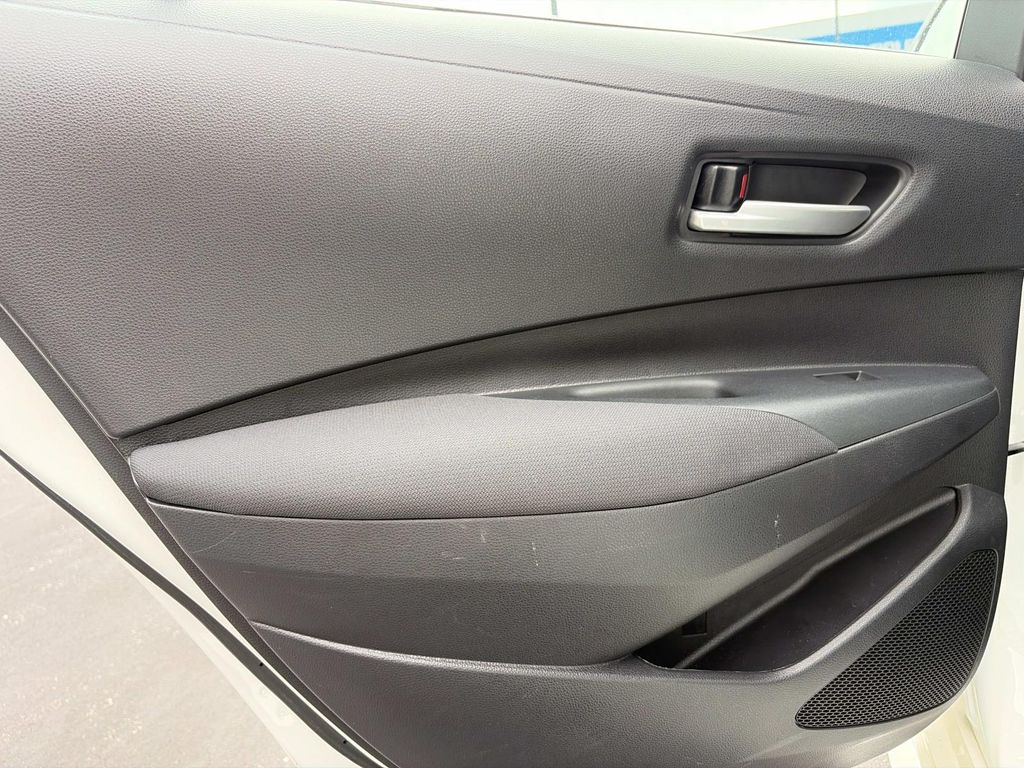 2020 Toyota Corolla LE - Photo 9